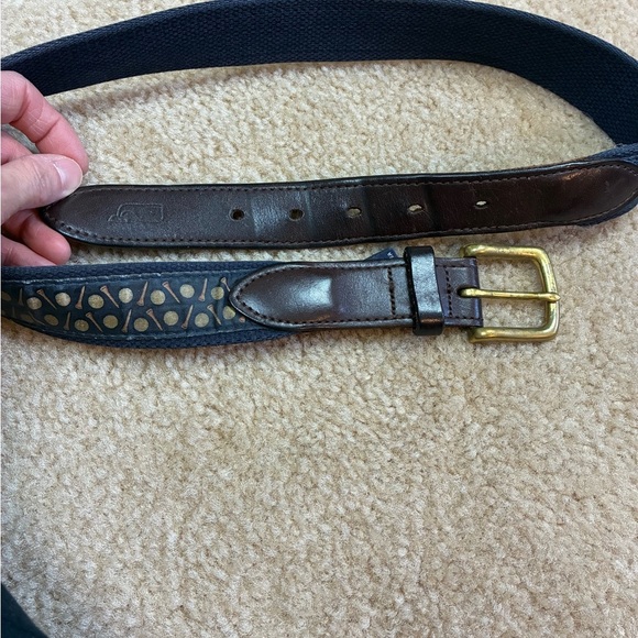 Vineyard Vines Brown Leather - Picture 1 of 10